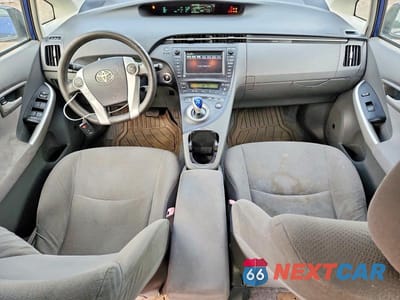 Zdjęcie 8 z 12 samochodu: 2010 TOYOTA PRIUS III VIN:JTDKN3DU1A1275347 - miniatura