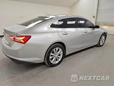 Trzecie zdjęcie samochodu z tyłu: 2021 CHEVROLET MALIBU LT VIN:1G1ZD5ST0MF069394 - miniatura