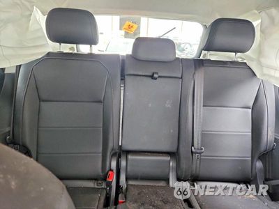 Zdjęcie 10 z 13 samochodu: 2019 VOLKSWAGEN TIGUAN SE VIN:3VV2B7AX8KM108553 - miniatura
