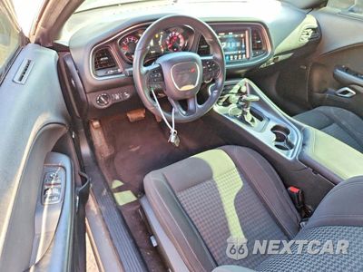 Zdjęcie 8 z 13 samochodu: 2018 DODGE CHALLENGER SXT VIN:2C3CDZAG4JH118684 - miniatura