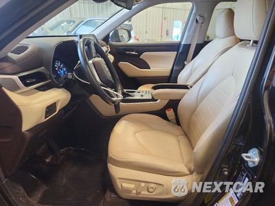Zdjęcie 7 z 14 samochodu: 2020 TOYOTA HIGHLANDER HYBRID XLE VIN:5TDGBRCH3LS505398 - miniatura