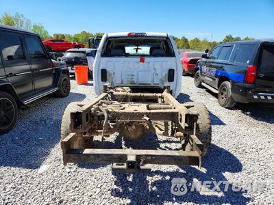 Zdjęcie 6 z 12 samochodu: 2015 CHEVROLET SILVERADO K2500 HEAVY DUTY VIN:1GB2KUEG6FZ131197 - miniatura