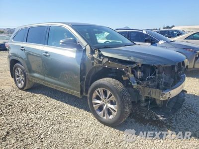 Czwarte zdjęcie samochodu z boku: 2015 TOYOTA HIGHLANDER LE PLUS VIN:5TDZKRFH4FS070061 - miniatura