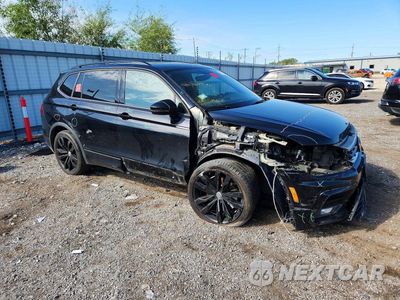 Czwarte zdjęcie samochodu z boku: 2021 VOLKSWAGEN TIGUAN SE VIN:3VV2B7AX1MM017272 - miniatura