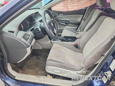 Zdjęcie 7 z 12 samochodu: 2010 HONDA ACCORD LXP VIN:1HGCP2F43AA181011 - miniatura