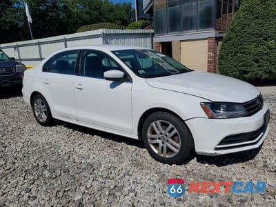 Czwarte zdjęcie samochodu z boku: 2017 VOLKSWAGEN JETTA S VIN:3VW167AJ3HM348142 - miniatura