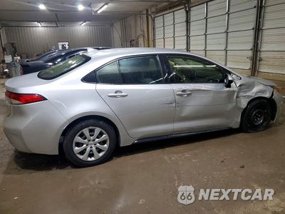 Trzecie zdjęcie samochodu z tyłu: 2020 TOYOTA COROLLA LE VIN:JTDEPRAE2LJ041146 - miniatura