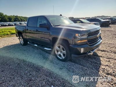 Czwarte zdjęcie samochodu z boku: 2017 CHEVROLET SILVERADO K1500 LT VIN:3GCUKREC4HG176186 - miniatura