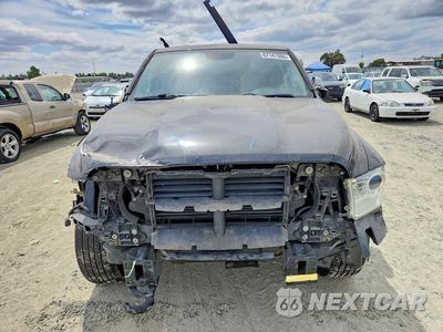 Piąte zdjęcie samochodu w środku: 2018 RAM 1500 LARAMIE VIN:1C6RR7NM8JS230528 - miniatura