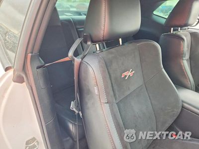 Zdjęcie 10 z 12 samochodu: 2016 DODGE CHALLENGER R/T VIN:2C3CDZBT3GH101234 - miniatura