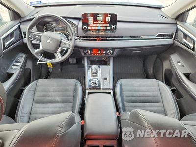 Zdjęcie 8 z 13 samochodu: 2023 MITSUBISHI OUTLANDER SE VIN:JA4J3UA81PZ047948 - miniatura