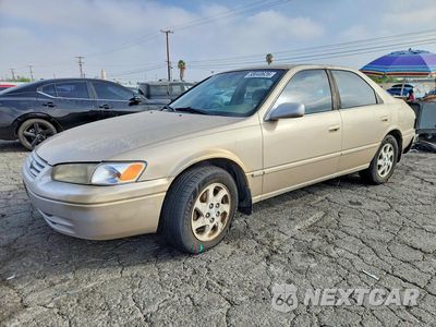 1998 TOYOTA CAMRY XLE V6 JT2BF28K2W0087068 - główne zdjęcie licytacji z USA - miniatura