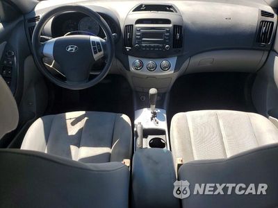 Zdjęcie 8 z 12 samochodu: 2009 HYUNDAI ELANTRA GLS VIN:KMHDU46D69U640321 - miniatura