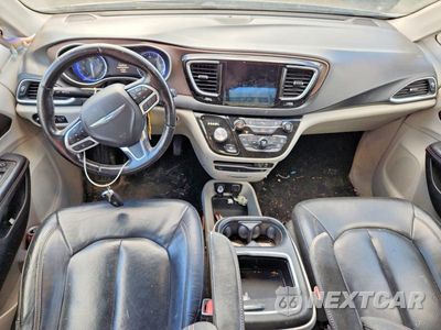 Zdjęcie 8 z 13 samochodu: 2018 CHRYSLER PACIFICA TOURING L PLUS VIN:2C4RC1EG1JR110914 - miniatura