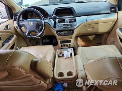 Zdjęcie 8 z 13 samochodu: 2006 HONDA ODYSSEY TOURING VIN:5FNRL38806B121163 - miniatura
