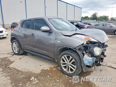 Czwarte zdjęcie samochodu z boku: 2014 NISSAN JUKE SV VIN:JN8AF5MR8ET360202 - miniatura
