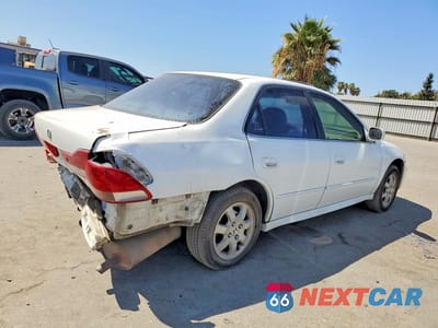 Trzecie zdjęcie samochodu z tyłu: 2001 HONDA ACCORD EX VIN:JHMCG65801C001447 - miniatura