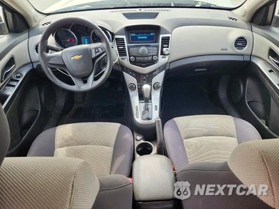 Zdjęcie 8 z 12 samochodu: 2014 CHEVROLET CRUZE LS VIN:1G1PA5SG9E7240108 - miniatura