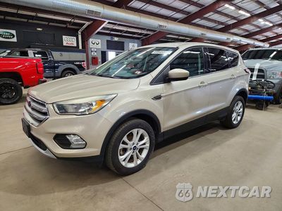2017 FORD ESCAPE SE 1FMCU9GD2HUD23738 - główne zdjęcie licytacji z USA - miniatura
