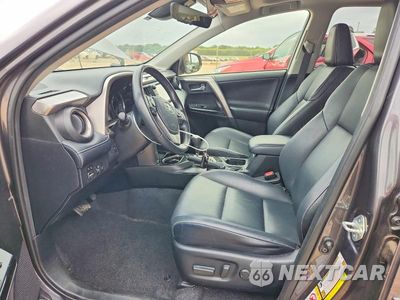 Zdjęcie 7 z 13 samochodu: 2018 TOYOTA RAV4 LIMITED VIN:JTMYFREV9JJ744458 - miniatura