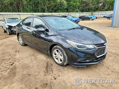 Czwarte zdjęcie samochodu z boku: 2018 CHEVROLET CRUZE LT VIN:1G1BE5SM8J7235285 - miniatura