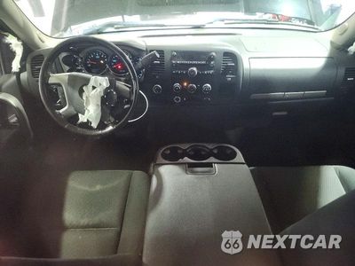 Zdjęcie 8 z 12 samochodu: 2013 CHEVROLET SILVERADO K1500 LT VIN:1GCNKSE00DZ388840 - miniatura