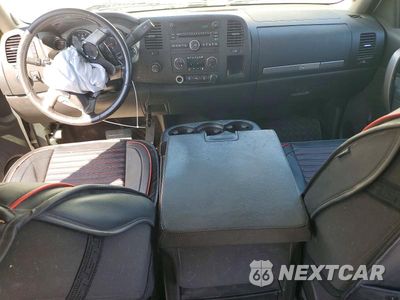 Zdjęcie 8 z 13 samochodu: 2013 CHEVROLET SILVERADO K1500 LT VIN:3GCPKSE75DG104902 - miniatura