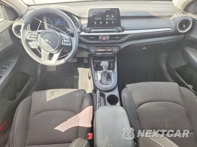 Zdjęcie 8 z 12 samochodu: 2019 KIA FORTE LXS VIN:3KPF24AD3KE135450 - miniatura
