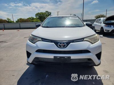 Piąte zdjęcie samochodu w środku: 2016 TOYOTA RAV4 LE VIN:JTMZFREV5GJ062321 - miniatura