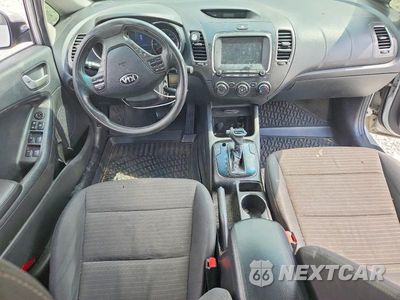 Zdjęcie 8 z 13 samochodu: 2018 KIA FORTE LX VIN:3KPFL4A76JE266359 - miniatura