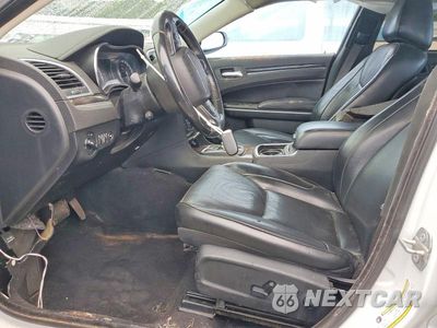 Zdjęcie 7 z 13 samochodu: 2019 CHRYSLER 300 LIMITED VIN:2C3CCAEGXKH704399 - miniatura