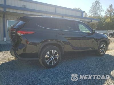 Trzecie zdjęcie samochodu z tyłu: 2023 TOYOTA HIGHLANDER HYBRID XLE VIN:5TDKARAH3PS524636 - miniatura