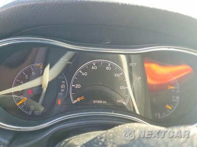 Zdjęcie 9 z 13 samochodu: 2018 JEEP GRAND CHEROKEE LAREDO VIN:1C4RJFAG2JC367629 - miniatura