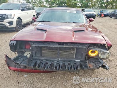 Piąte zdjęcie samochodu w środku: 2019 DODGE CHALLENGER SXT VIN:2C3CDZGGXKH759749 - miniatura