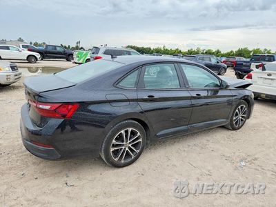 Trzecie zdjęcie samochodu z tyłu: 2024 VOLKSWAGEN JETTA SPORT VIN:3VWBM7BU7RM050567 - miniatura