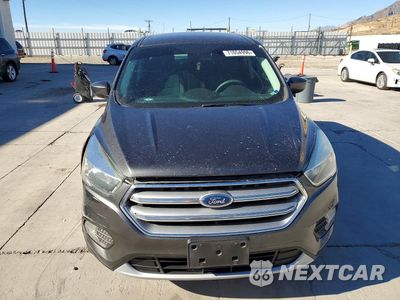 Piąte zdjęcie samochodu w środku: 2017 FORD ESCAPE SE VIN:1FMCU9GD8HUE73109 - miniatura