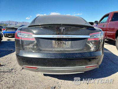 Zdjęcie 6 z 13 samochodu: 2013 TESLA MODEL S VIN:5YJSA1DP0DFP07660 - miniatura