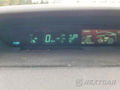 Zdjęcie 9 z 13 samochodu: 2011 TOYOTA PRIUS TWO VIN:JTDKN3DU6B0274329 - miniatura