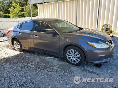 Czwarte zdjęcie samochodu z boku: 2017 NISSAN ALTIMA 2.5 S VIN:1N4AL3AP9HN328160 - miniatura