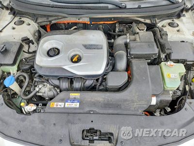 Zdjęcie 11 z 12 samochodu: 2016 HYUNDAI SONATA HYBRID LIMITED VIN:KMHE34L13GA016914 - miniatura
