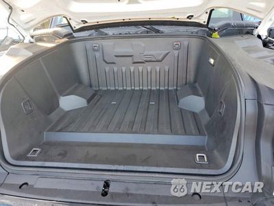 Zdjęcie 11 z 12 samochodu: 2026 GMC HUMMER SUV 3X VIN:1GKTERDC2TU604187 - miniatura