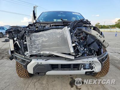 Piąte zdjęcie samochodu w środku: 2026 FORD F150 RAPTOR VIN:1FTFW1RG9TFA18867 - miniatura
