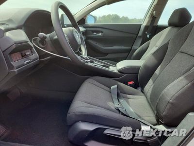 Zdjęcie 7 z 13 samochodu: 2026 HONDA ACCORD LX VIN:1HGCY1F27TA012201 - miniatura