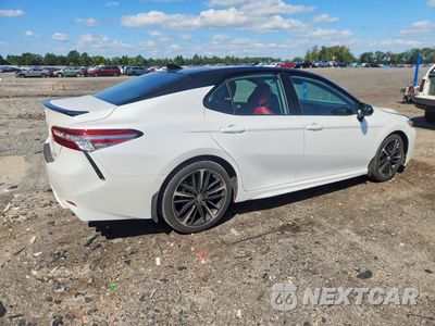 Trzecie zdjęcie samochodu z tyłu: 2019 TOYOTA CAMRY XSE VIN:4T1B61HK0KU293070 - miniatura