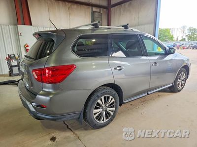 Trzecie zdjęcie samochodu z tyłu: 2018 NISSAN PATHFINDER S VIN:5N1DR2MM7JC655722 - miniatura