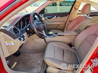 Zdjęcie 7 z 12 samochodu: 2013 MERCEDES-BENZ C 250 VIN:WDDGF4HBXDA807495 - miniatura