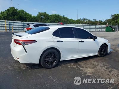 Trzecie zdjęcie samochodu z tyłu: 2019 TOYOTA CAMRY SE VIN:4T1B11HK2KU248713 - miniatura