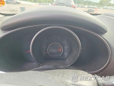 Zdjęcie 9 z 12 samochodu: 2015 KIA SOUL BASE VIN:KNDJN2A24F7764354 - miniatura