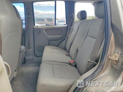 Zdjęcie 11 z 13 samochodu: 2007 JEEP LIBERTY SPORT VIN:1J4GK48K77W524866 - miniatura