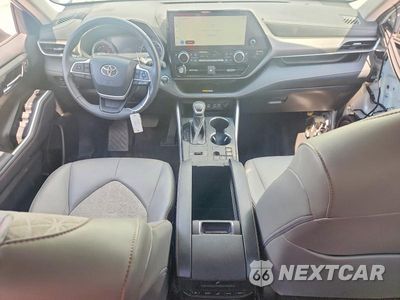 Zdjęcie 8 z 13 samochodu: 2023 TOYOTA HIGHLANDER HYBRID BRONZE EDITION VIN:5TDABRCH8PS112671 - miniatura